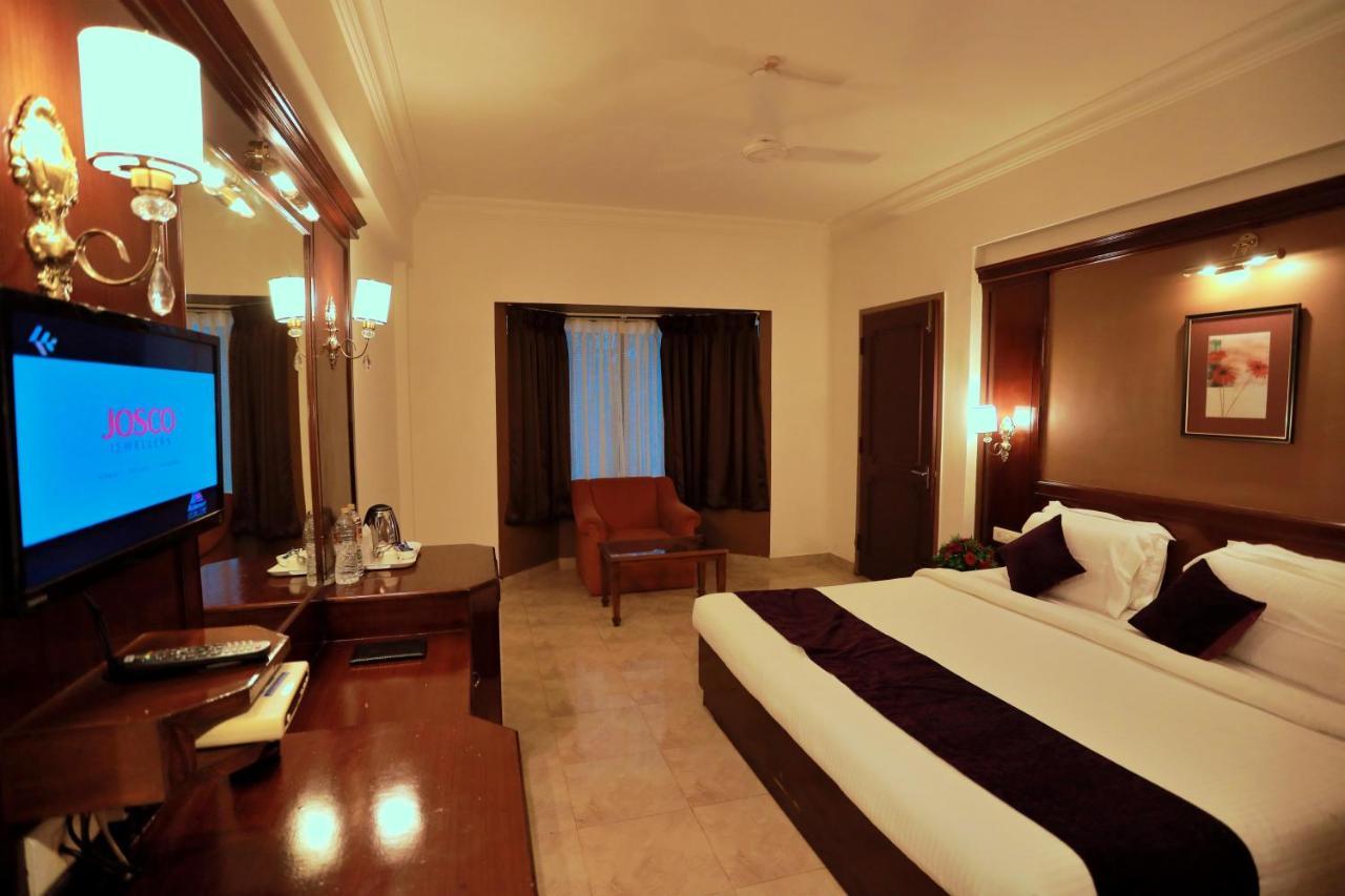 Hotel Edassery Mansion Kochi Exterior foto